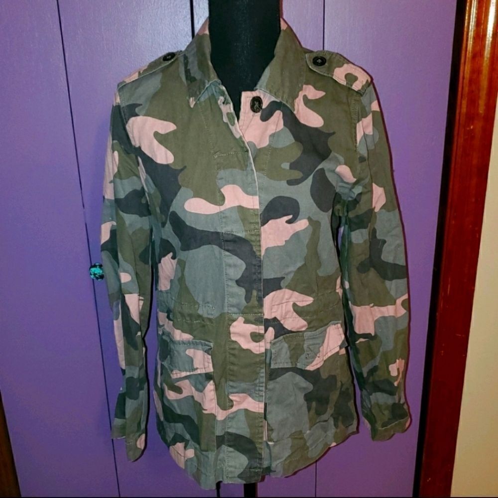 EUC Charlotte Russe Pink Green Camo Jacket Sz M